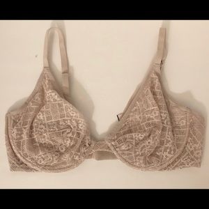 36DD Victoria’s Secret Unlined Plunge Bra